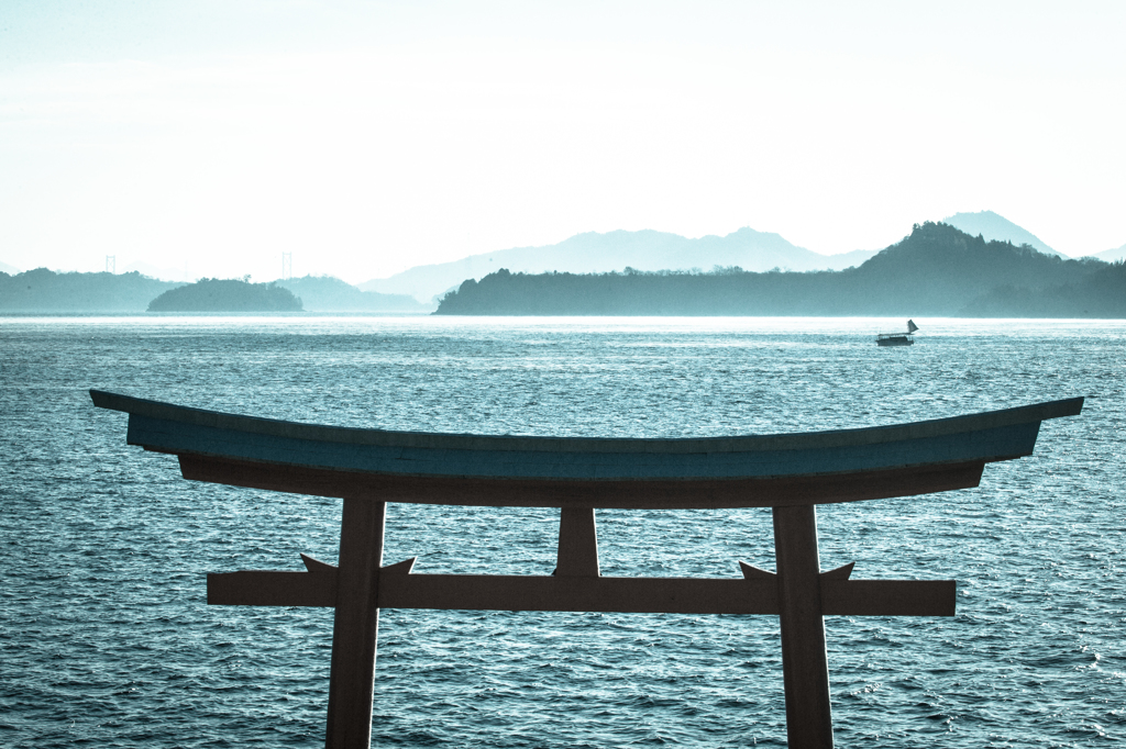 海の鳥居