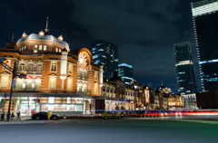 夜の東京駅