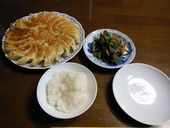 ギョウザ　レバニラ