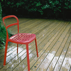 雨と椅子