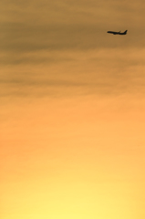夕焼け空へ