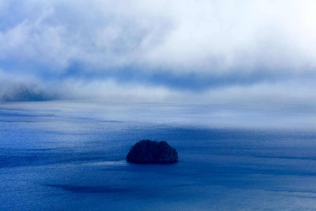 カムイシュ島