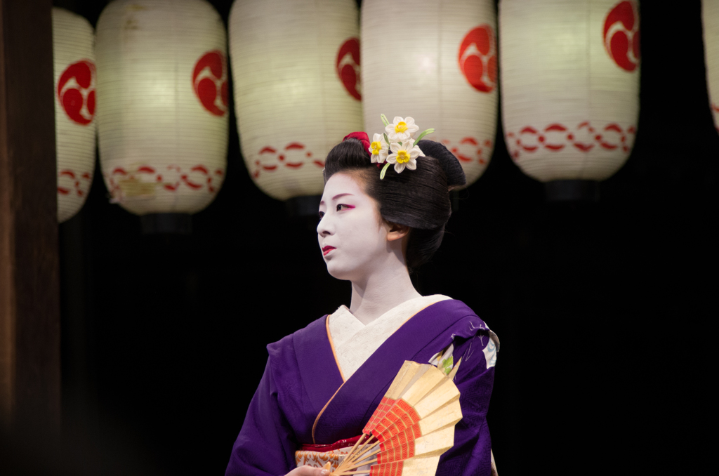 東山花灯路　芸子さん