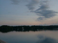 多摩湖の夕暮れ