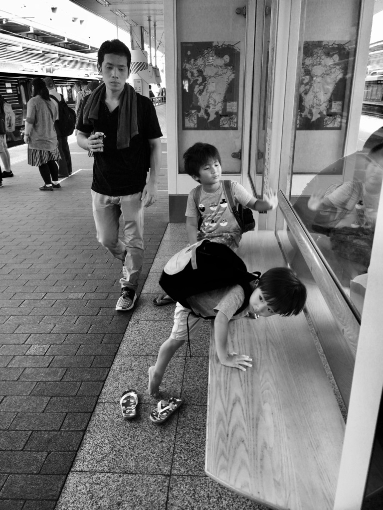 電車待ちは、退屈だよねー