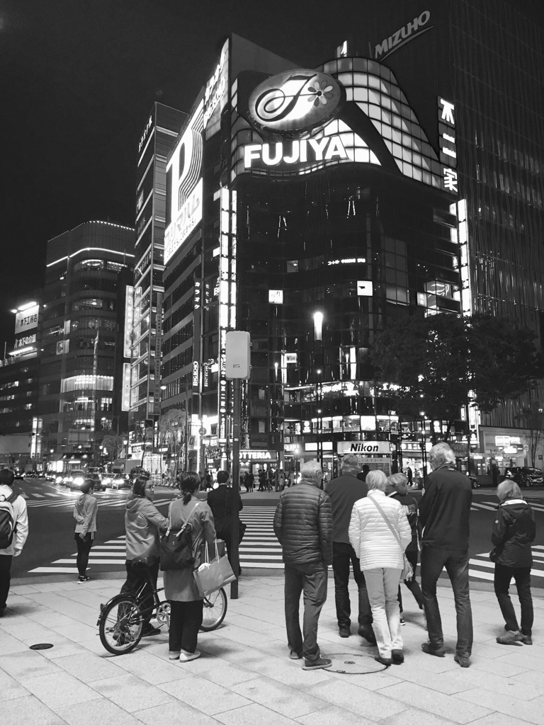 20170426 銀座数寄屋橋交差点