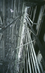 金属空間