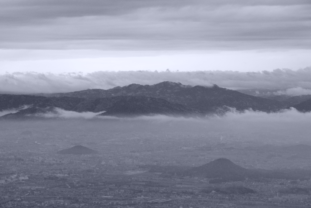 奈良盆地　葛城山から