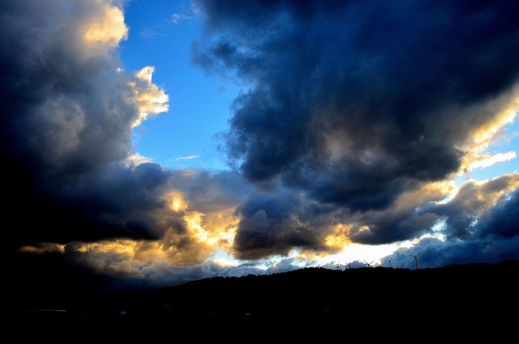 A looming cloud 