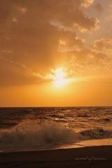 sound of waves...
