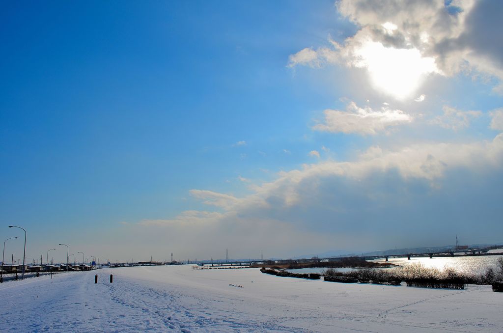 The blue sky of winter 