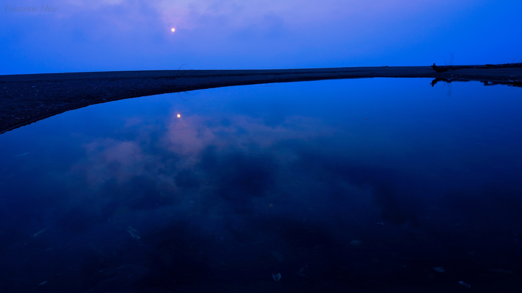 Fantastic blue