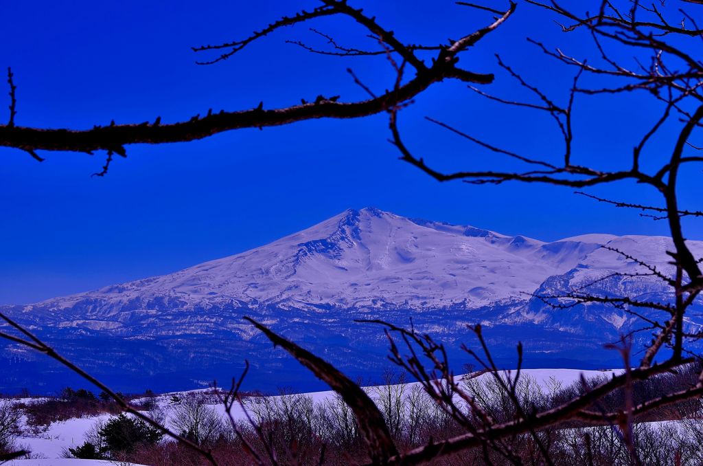 Mount Chokai of the putting forth buds