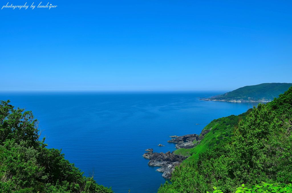 The blue sky and the blue sea