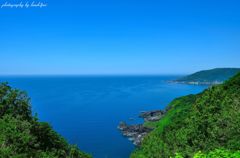 The blue sky and the blue sea