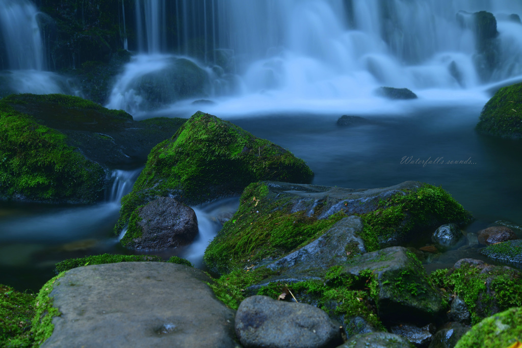 Waterfall's sounds...