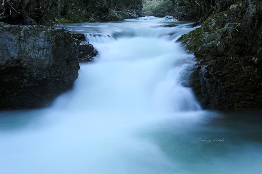 Flowing clouds... by landviper （ID：7675730） - 写真共有サイト:PHOTOHITO