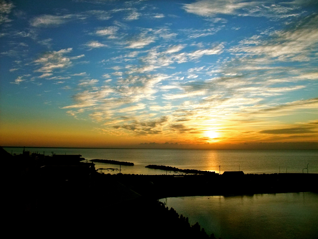 島の朝陽