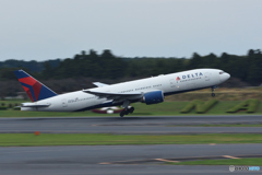 DELTA B777