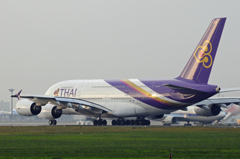 タイ国際航空A380スタートローリング