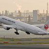 JAL　B777　JA8945