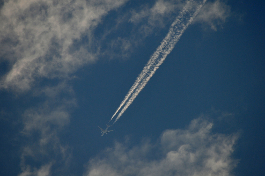 contrail-3