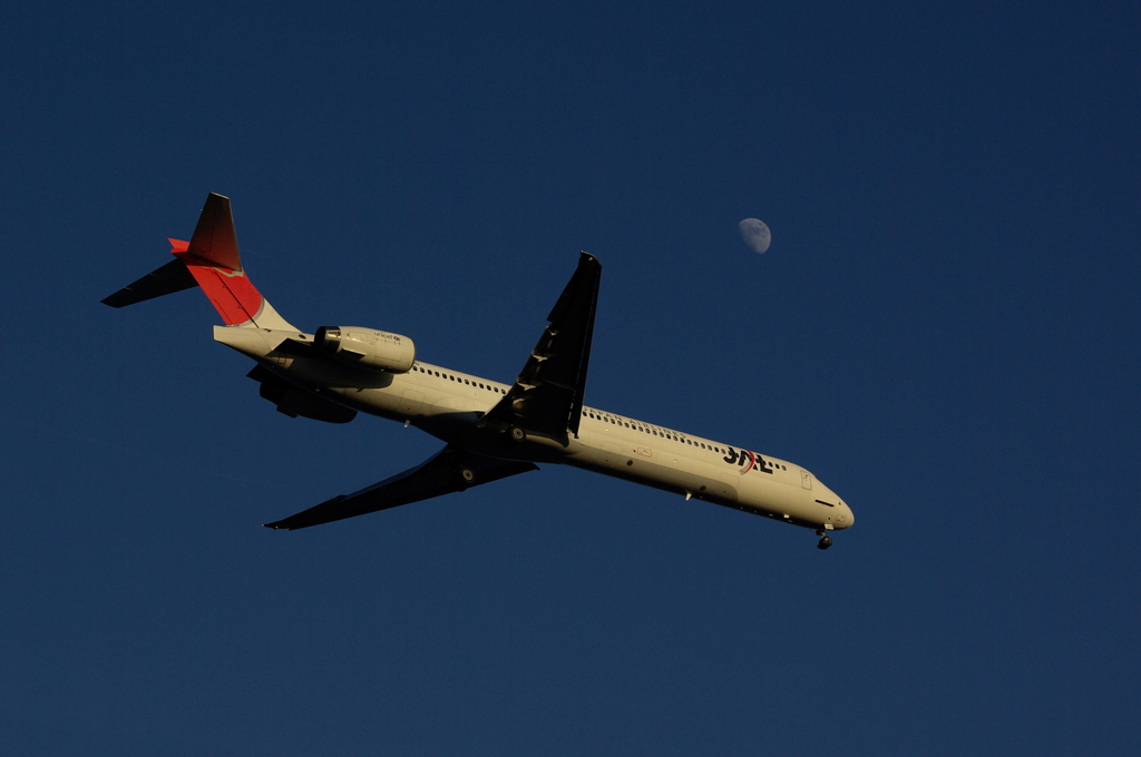 MD90＆Moon