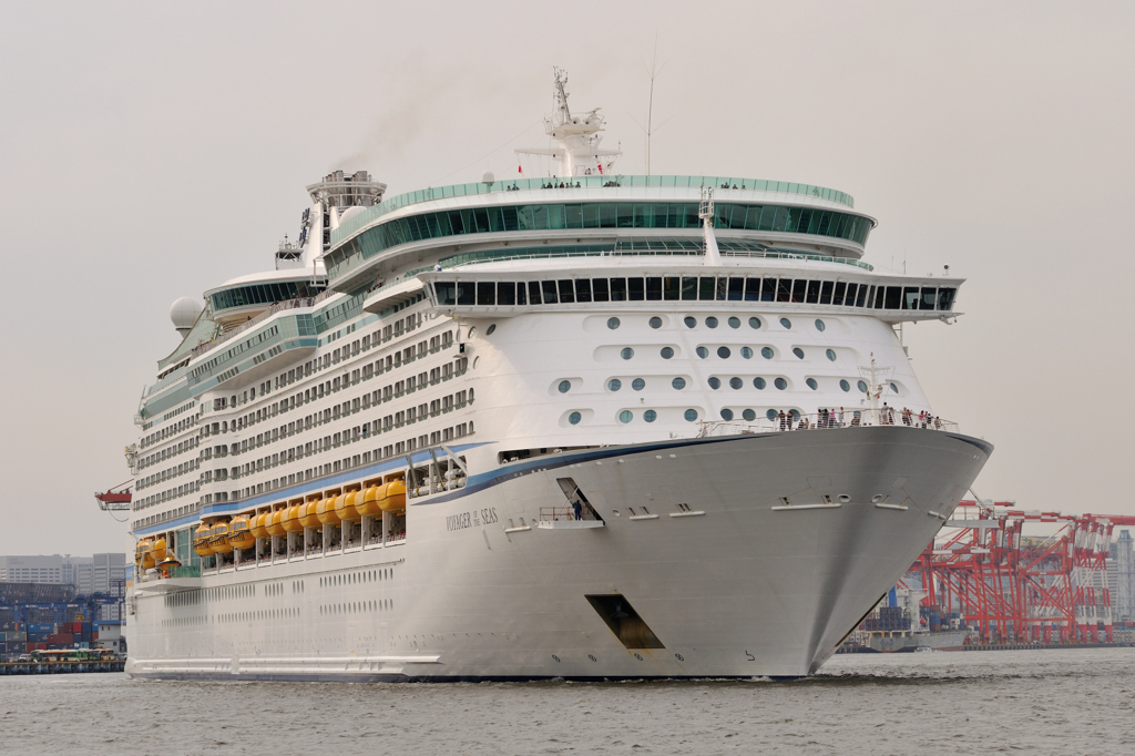 voyager of the seas02