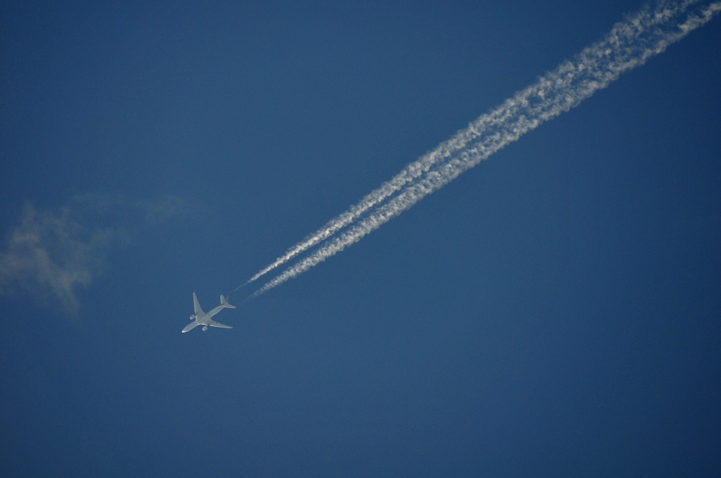 contrail-2