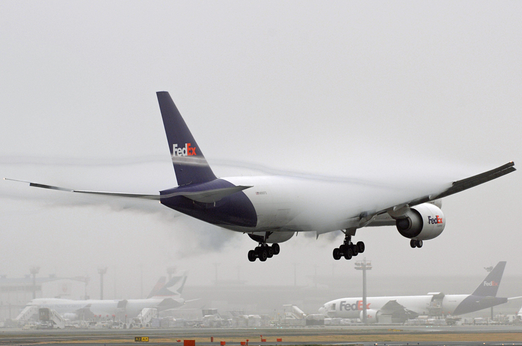 Low Visibility　Fedex B777