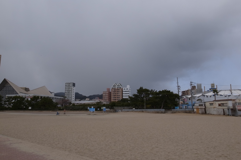 誰もいない海