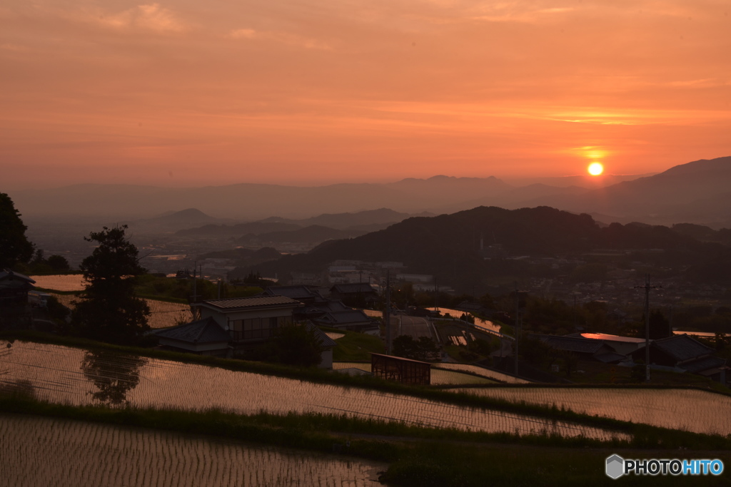 大和の夜明け