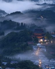 霊山の灯り