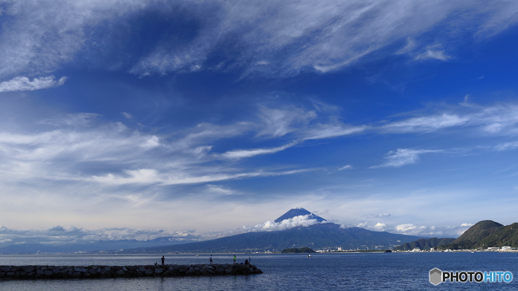 秋空と富士