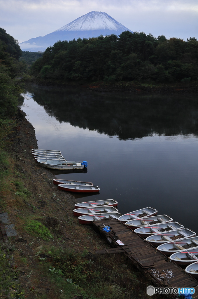 貸しボート場の朝 -2
