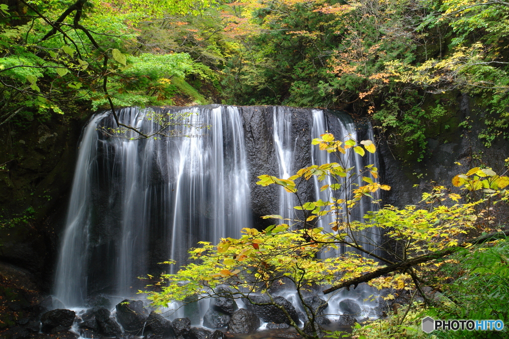 秋の達沢不動滝