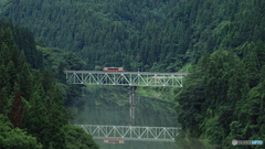 山間を往く只見線