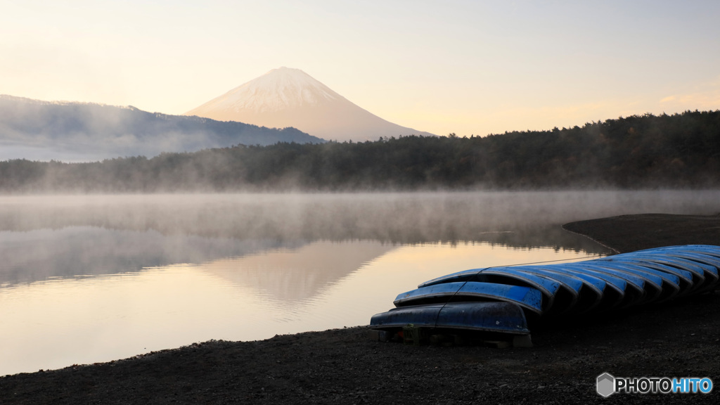 冬の湖畔