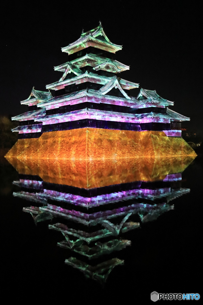 夜空に輝く松本城 -2
