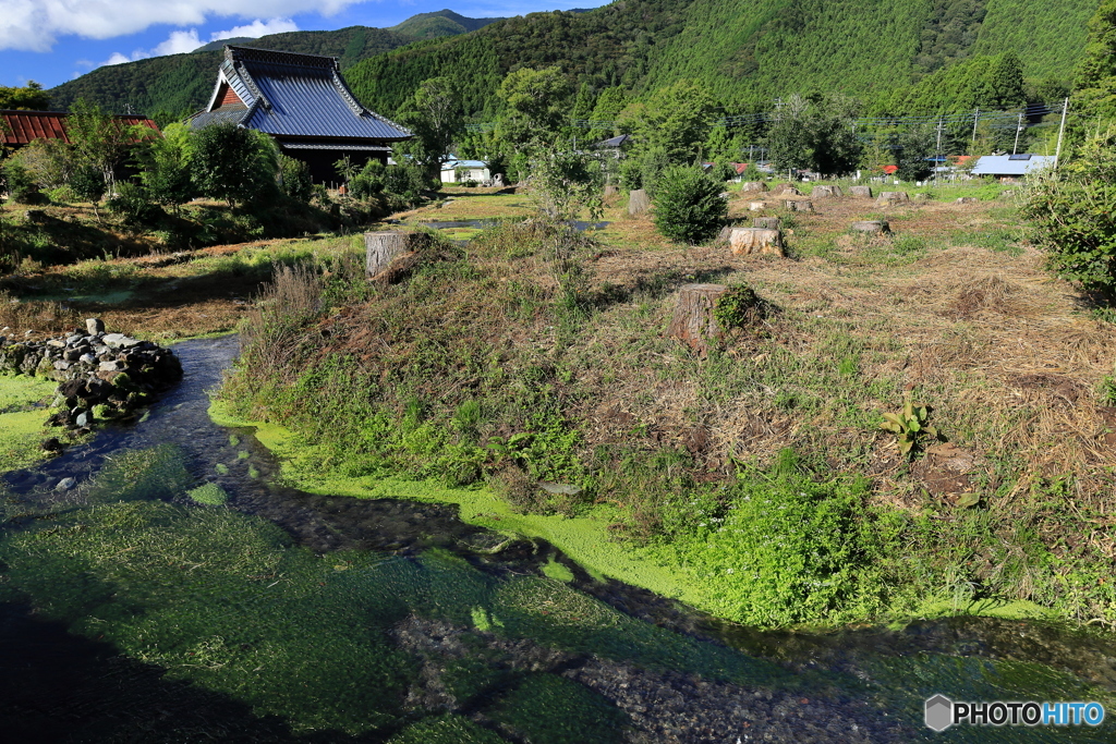 小川のある風景  (640T)