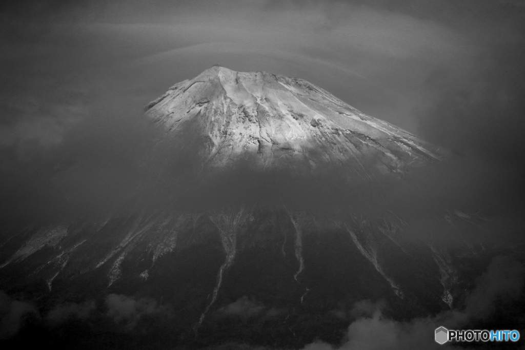雲間に富士 (253T)