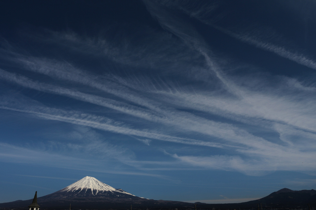 スジ雲 -1