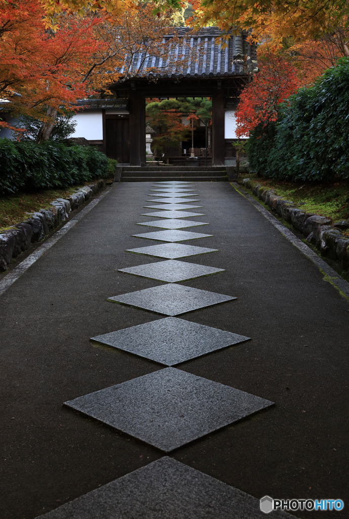 敷石の参道