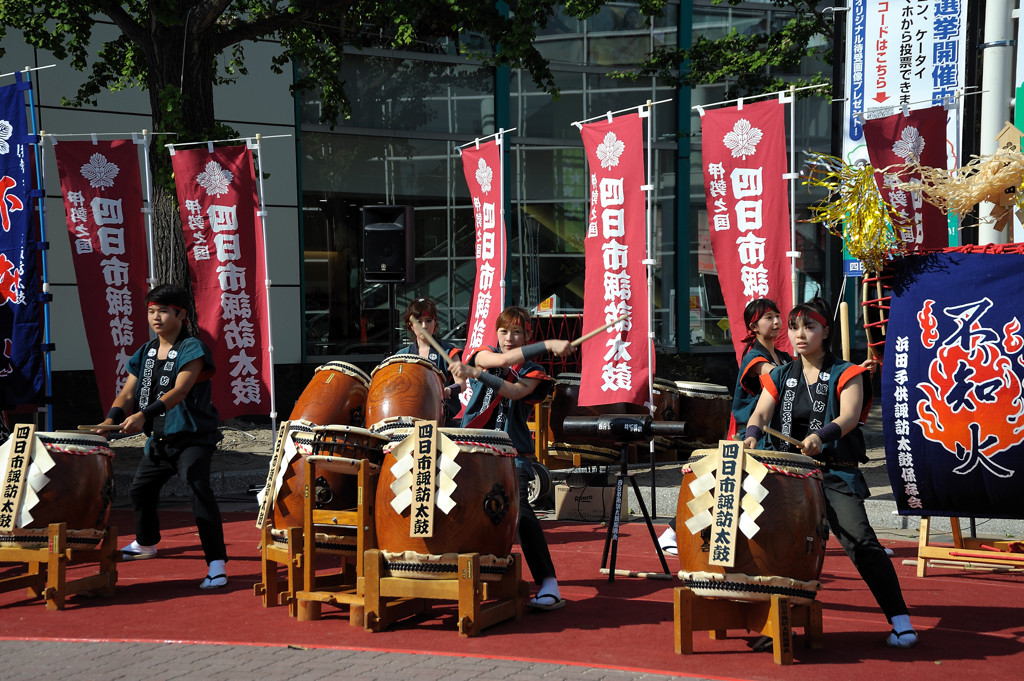 四日市秋祭り　２　ドン、ドン、エイ！