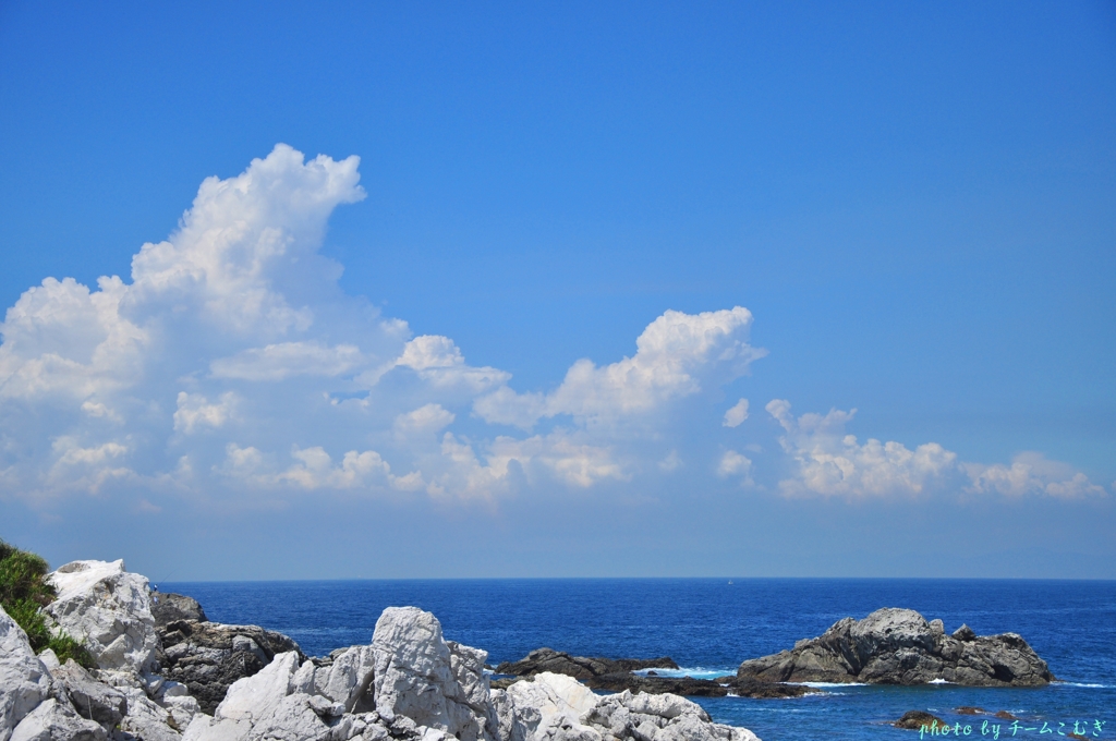 夏の空と水平線