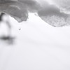 水滴に写り込む電柱