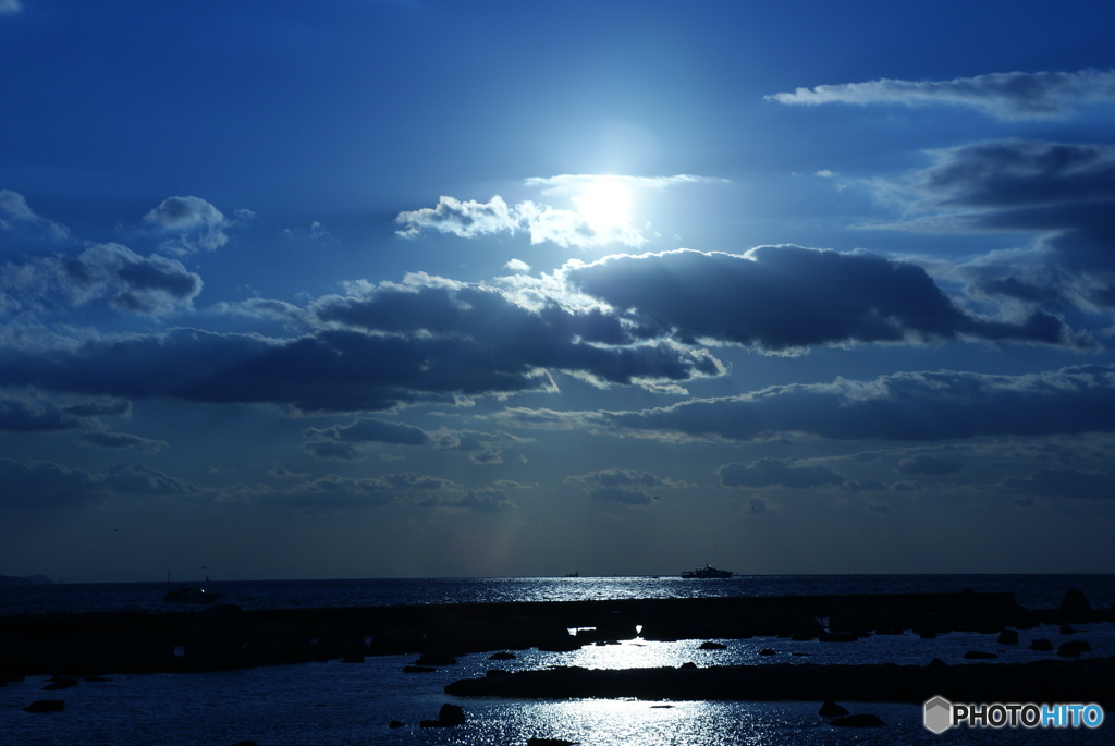 これでも、一応夕方の太陽なんです。