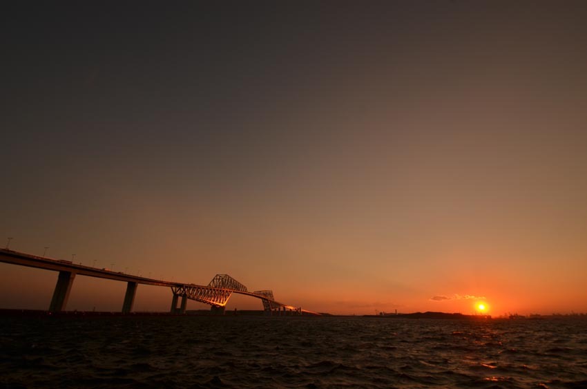 夕陽に染まる　東京ゲートブリッジ