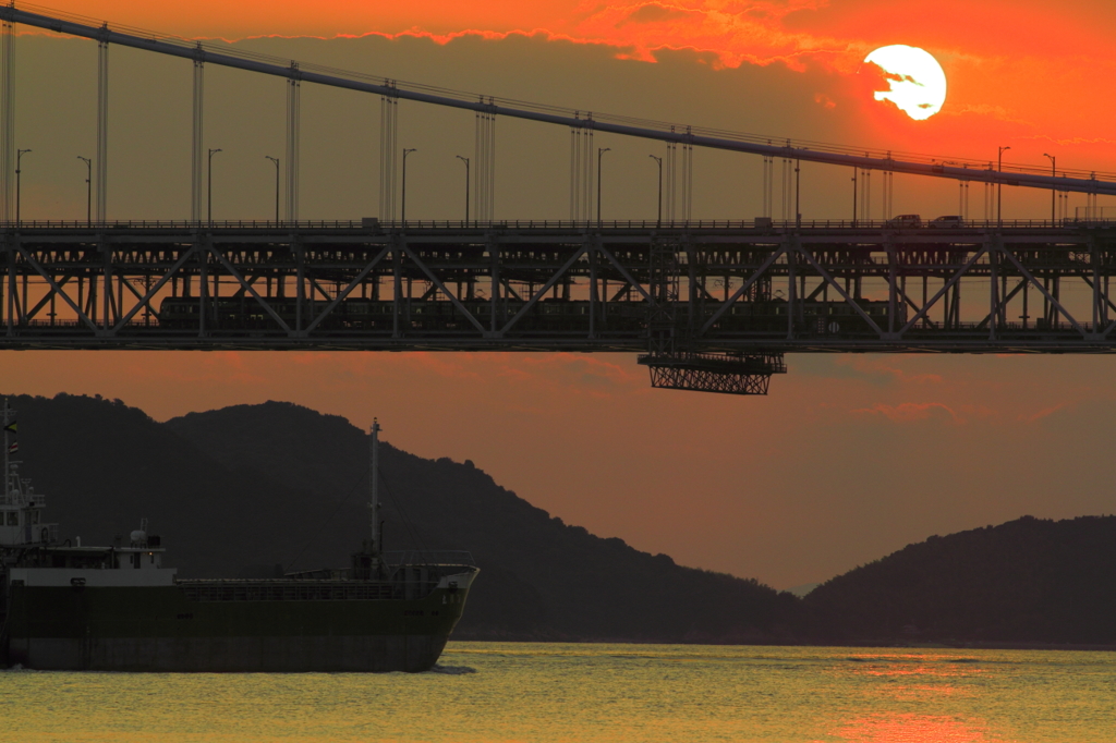 下津井瀬戸大橋の夕暮れ