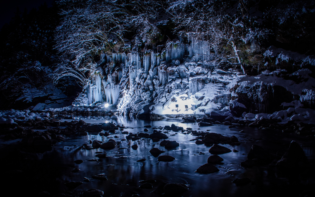 三十槌の氷柱